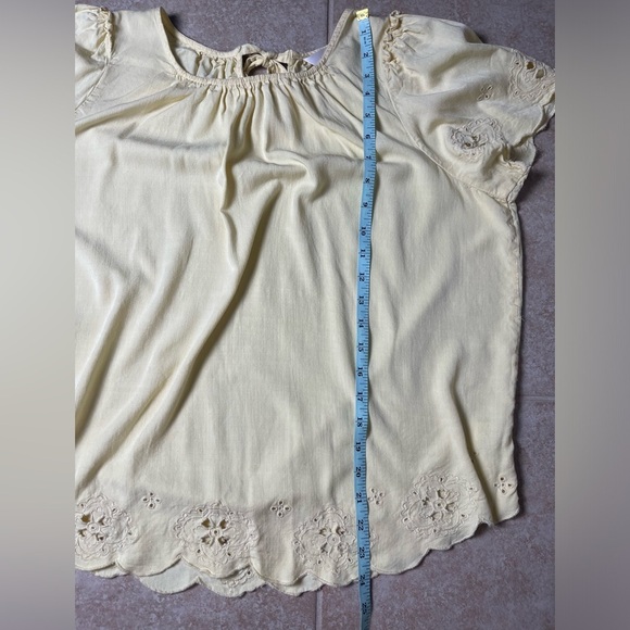 Lauren Conrad Butter Yellow Eyelet Blouse Top, Size Large - Picture 8 of 8